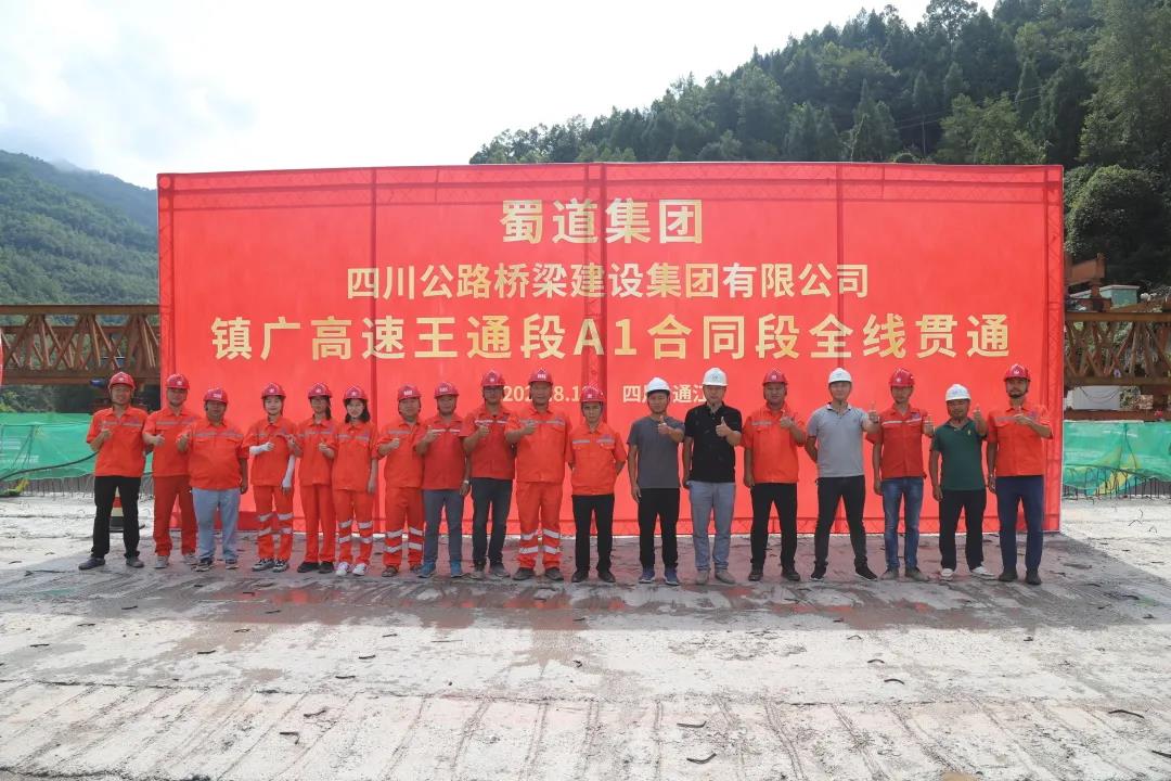 ȫ����һ������ɫӰ��������١������������£�