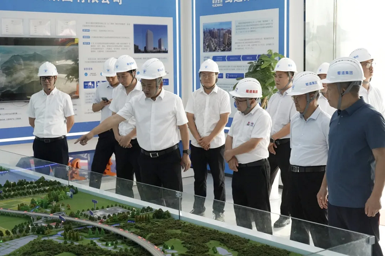 �Ĵ�pg�齫����app������ίίԱ��pg�齫����app�������ŵ�ί��ǡ����³��ź���һ�и����ŷֹ�˾��������չ�������