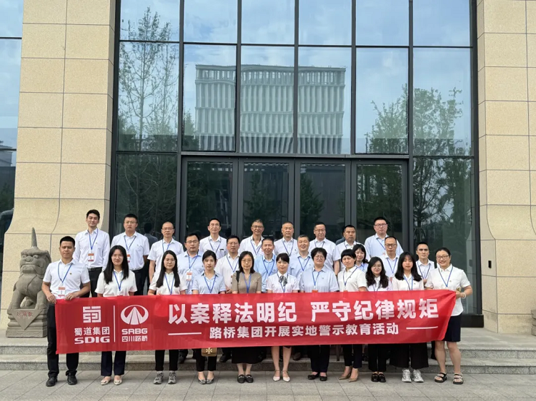 ͥ���ֳ����þ��ӡ� ��ʾ����������롱����pg�齫����app�������ſ�չʵ�ؾ�ʾ�����˶�