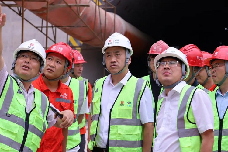 �Ĵ�pg�齫����app������ίίԱ��pg�齫����app�������ŵ�ί��ǡ����³��ź���������������Ŀ��չ�������