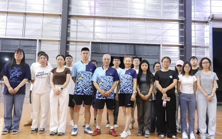 ������ͬ�� | ������㡤����YeahУ��������Ƭ��ʾ���㣩��ë��γ���ʽ����